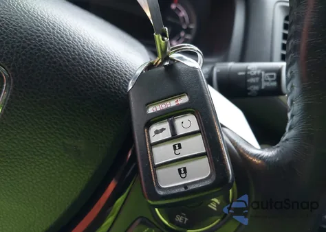 2017 Honda Pilot Elite из США, поврежденный, VIN 5FNYF6H08HB050036